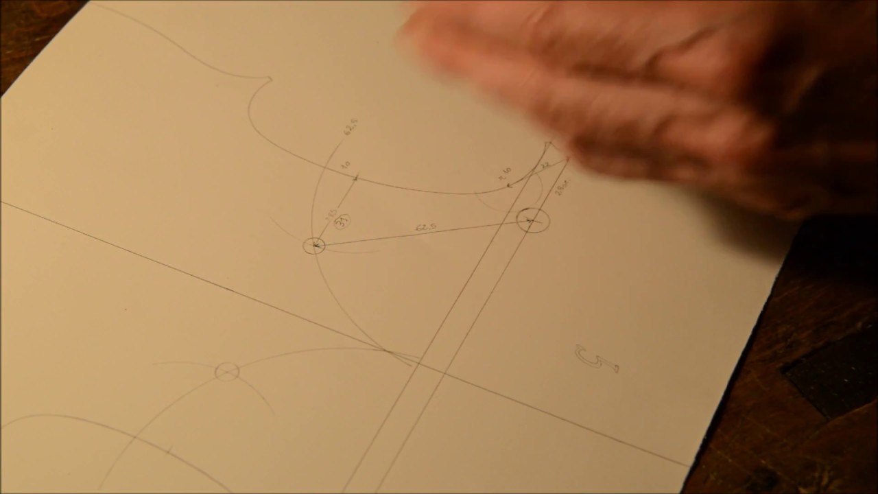 1) Taglio delle effe parte prima - Tracciatura della posizione degli occhi