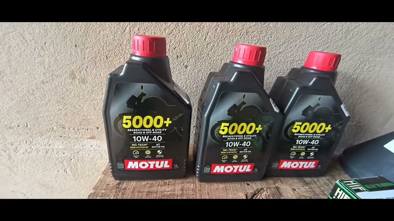 Troca de óleo da Versys X 300 após 60000 kms rodados.