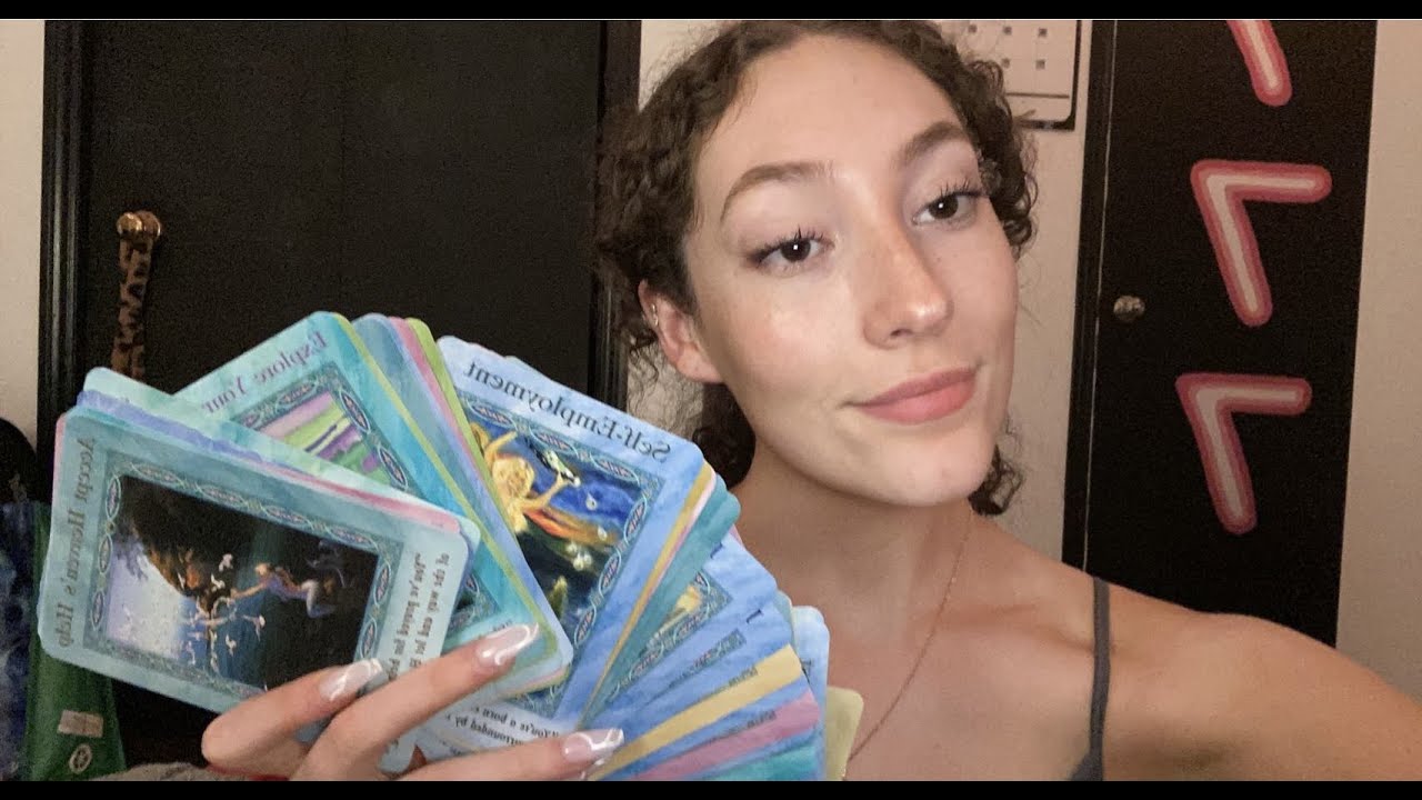 ASMR | Tarot Card Reading ✨ Whispering & Tapping