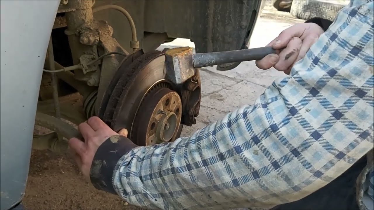 Volvon jarrut TÄRISTÄÄ. Vaihdetaan UUSI LEVY!