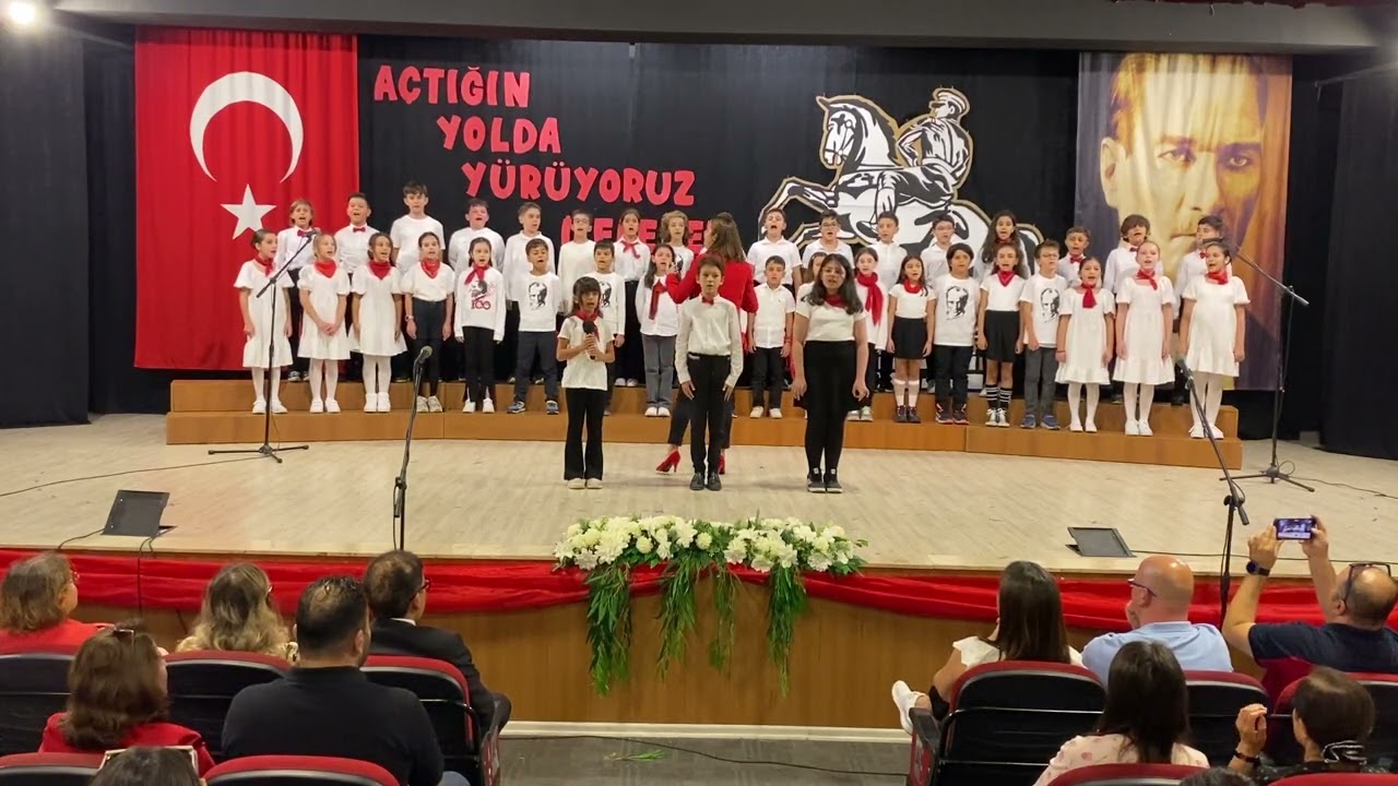 ÖZEL DÜNYA İLKOKULU 4. SINIFLAR - YÜZÜNCÜ YIL KORO PERFORMANSI