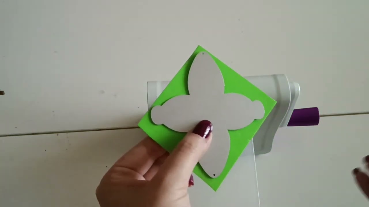 creiamo insieme una scatolina con la fustella