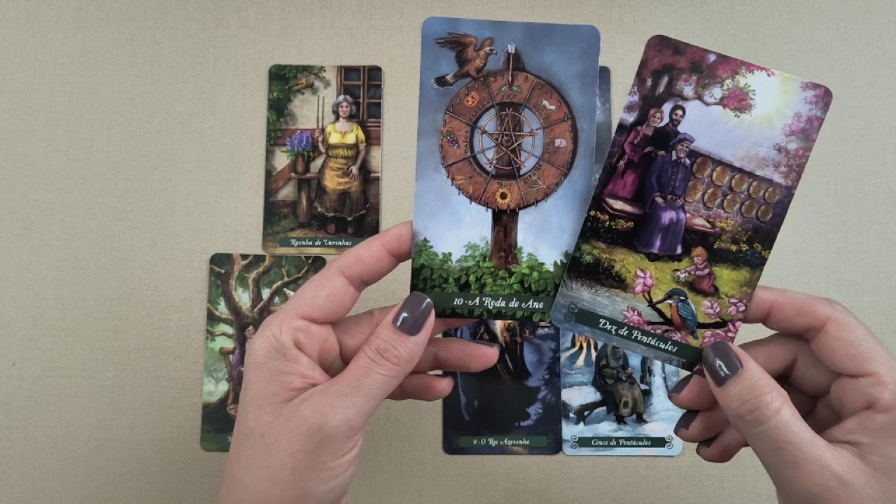 O que VOCÊ DESPERTA Nele(a) atualmente? Como Ele(a) VAI AGIR com você?| Revela Tarot 🩷🙏🩷