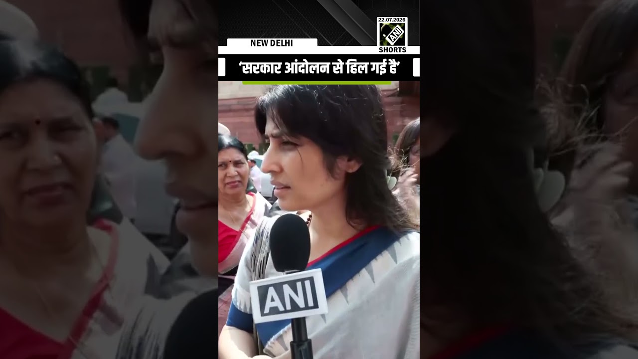 &lsquo;सरकार आंदोलन से हिल गई है&rsquo;: SP MP Dimple Yadav slams Govt over Jantar Mantar protest
