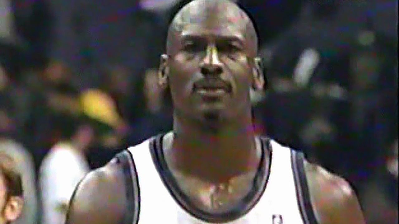 Michael Jordan - 27pts vs Payton's Sonics (2003)