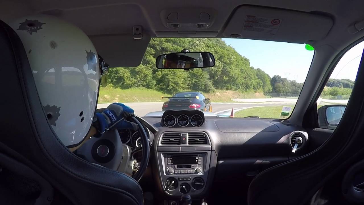 Circuit du Laquais petite battle avec une GT3 RS 997