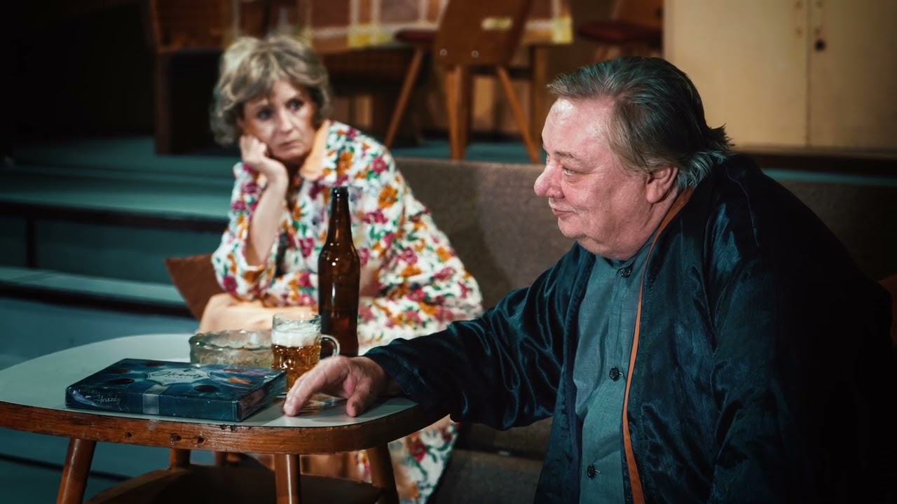 lásky jedné plavovlásky / papoušek, forman, passer / divadlo petra bezruče