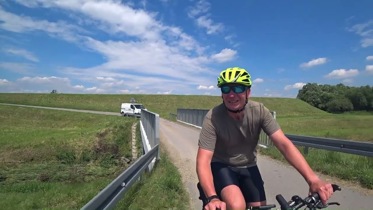 Wiślana Trasa Rowerowa, czyli rekreacyjny przejazd rowerem wzdłuż Wisły od źródła do ujścia.