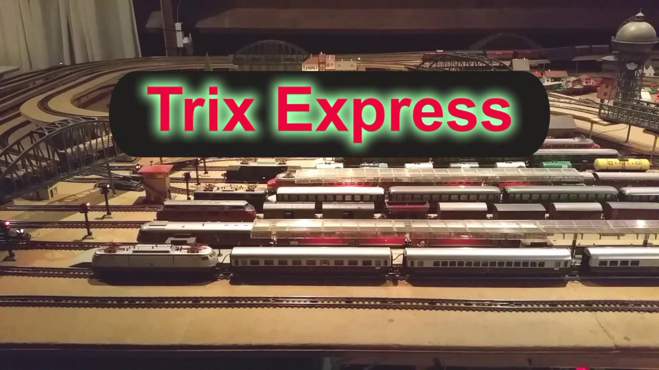 Trix Express Modelbaan December 2018 De baan is volledig digitaal en alles rijdt automatisch.