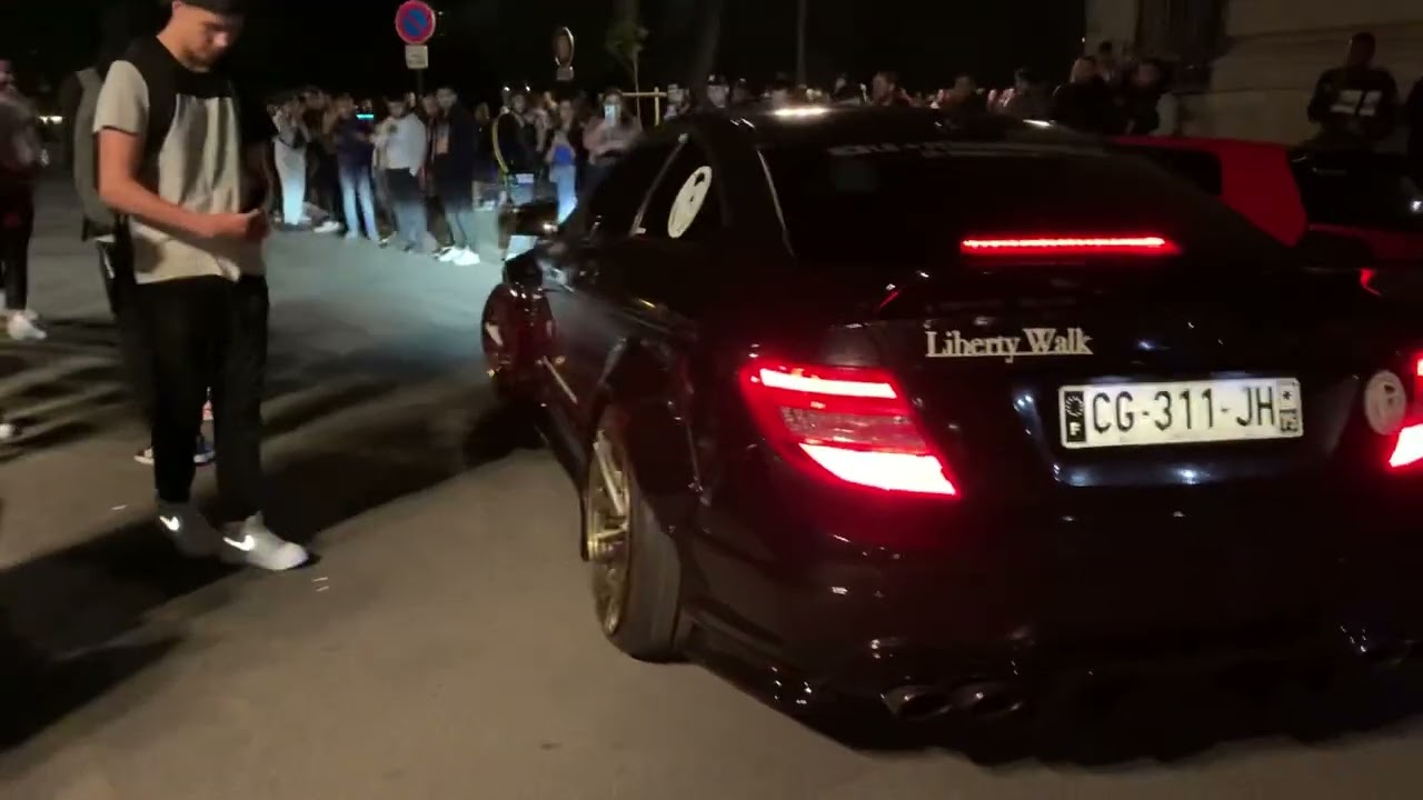Mercedes C63 w204 LibertyWalk loud & splitting Flames (Petit Plais Paris)