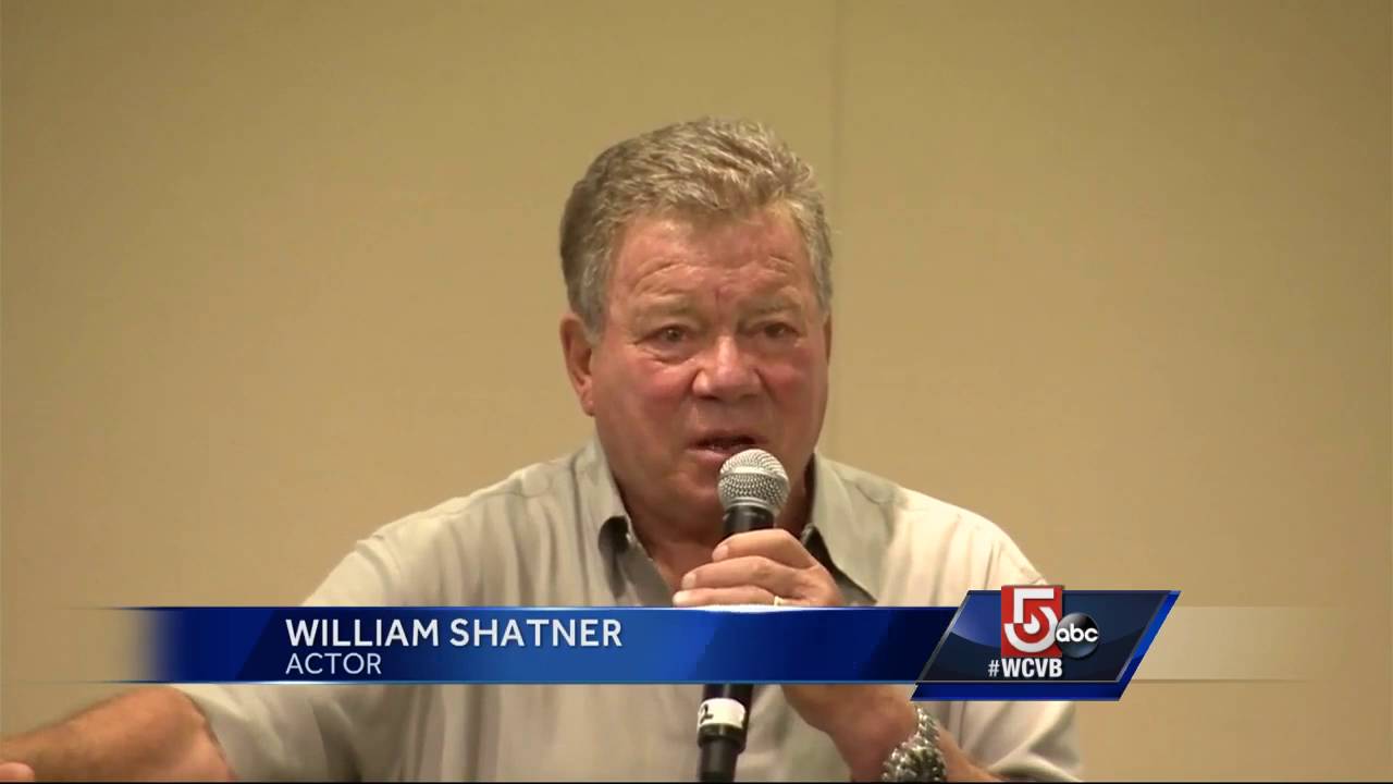 Thousands flock to Boston Comic Con