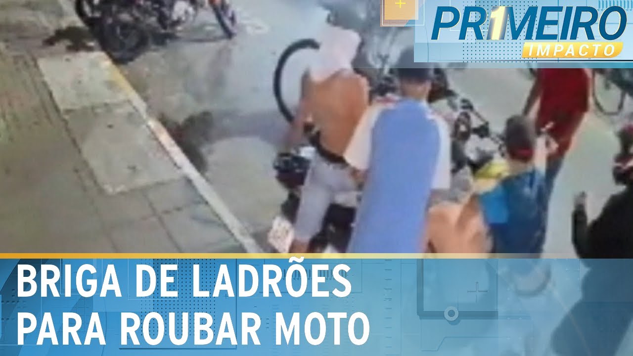 Ladrões disputam roubo de moto na Zona Norte de São Paulo | Primeiro Impacto (02/12/24)