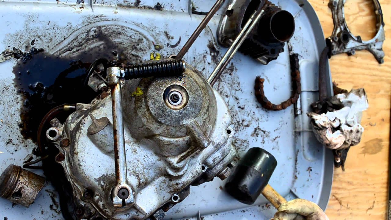 1973 Honda ST90 - Part 4, Removing clutch and flywheel covers