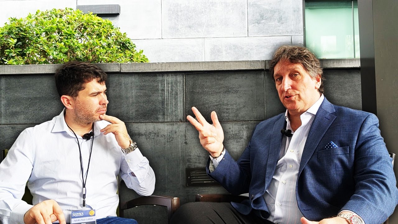 El éxito es encontrar la moneda, la felicidad es disfrutarla | Así colecciona Carlos Mucha