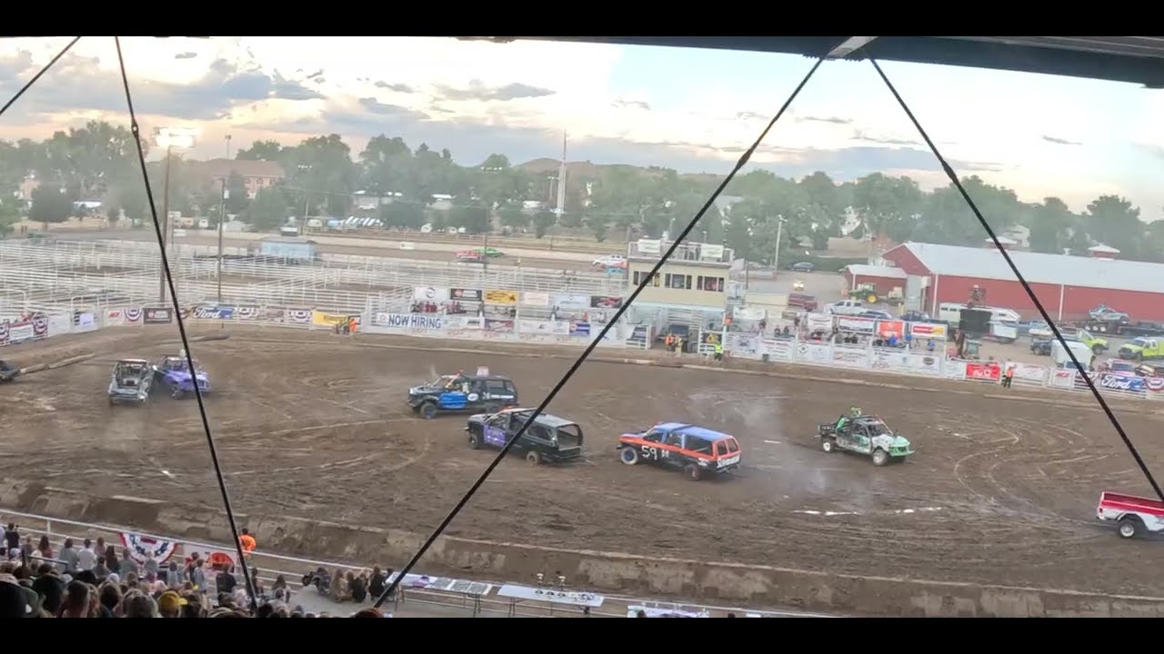 A Weekend in Wyoming & Colorado: Demolition Derby, Rocky Mountains, and Horseback Riding 🇺🇸