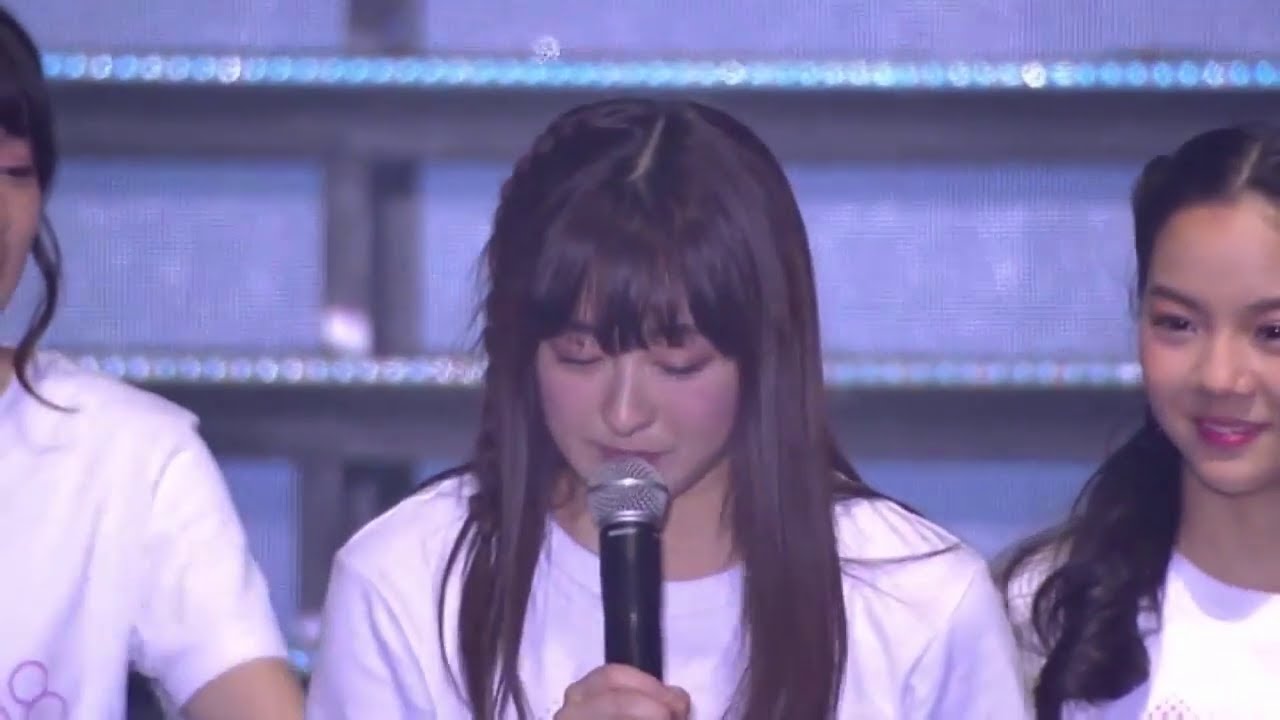 อิสึรินะBNK48ประกาศจบการศึกษาจาก BNK48(เธอร้ายนะ)  55555