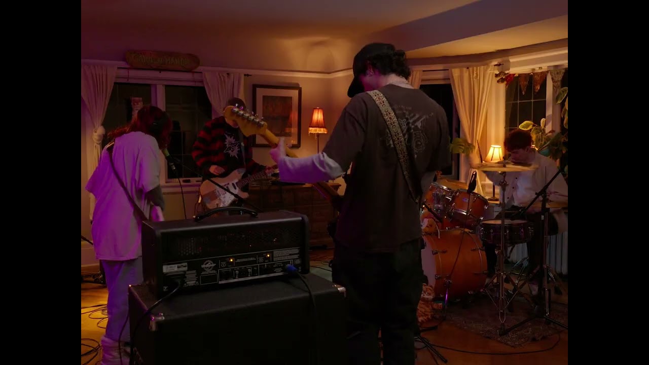 pretty thing  - live from the living room