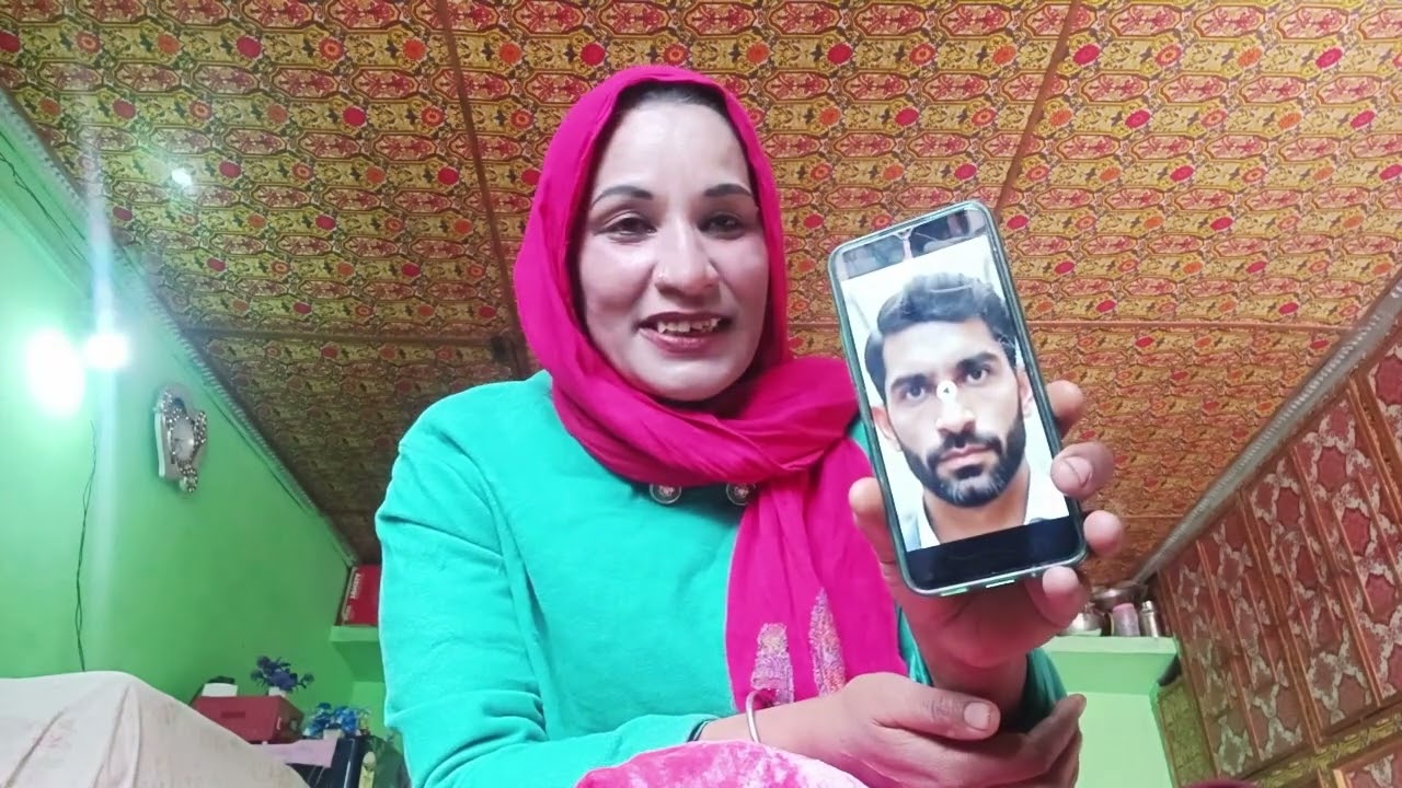 Zahida Begum :)ki pyari awaaz /mein tappe