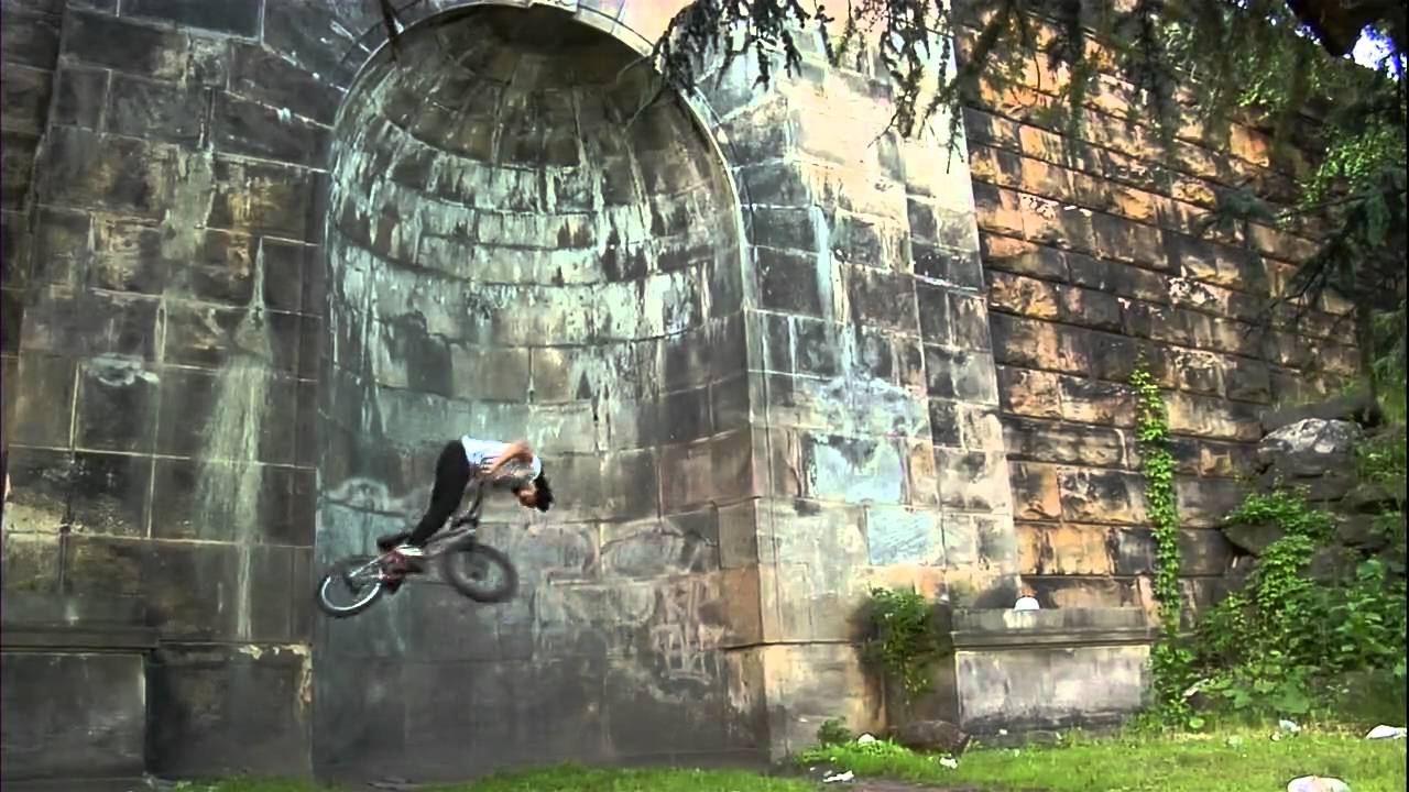 Alli Show - Garrett Reynolds, Kevin Kiraly (Part 2 of 4) - Riding Backyard Ramps, Streets & Skateboarding