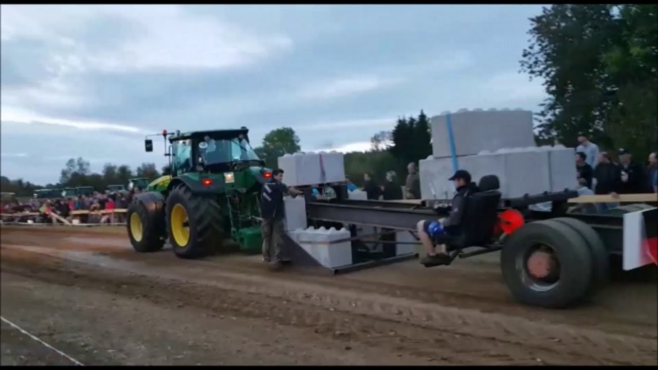 Traktorpulling Irndorf 2k19: Der Platzhirsch zieht FULL PULL!