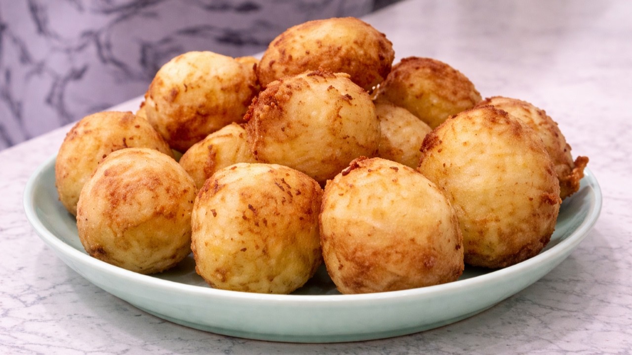 Сырные шарики.