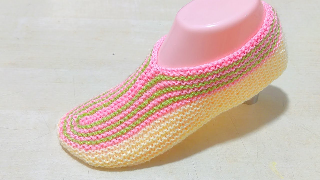 No seams on the bottom sole // Knitting booties socks very easy for size number 6-7 //