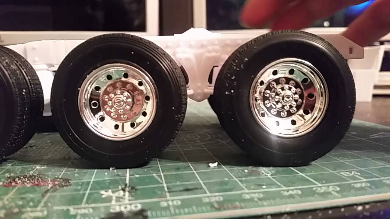 TUTORIAL: 1/25 Scale Kenworth W900 Tri Drive and Frame/Sleeper Ex3tension