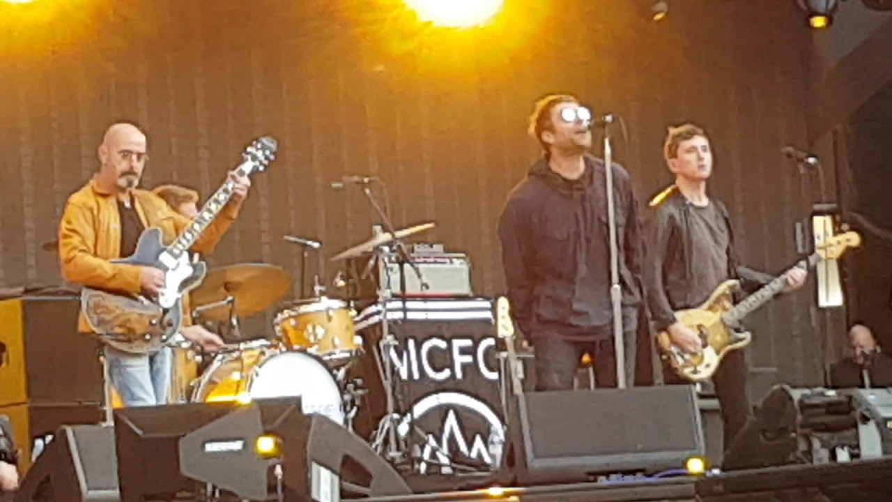 Liam Gallagher & Bonehead, Paul Arthurs 
 ( Oasis )