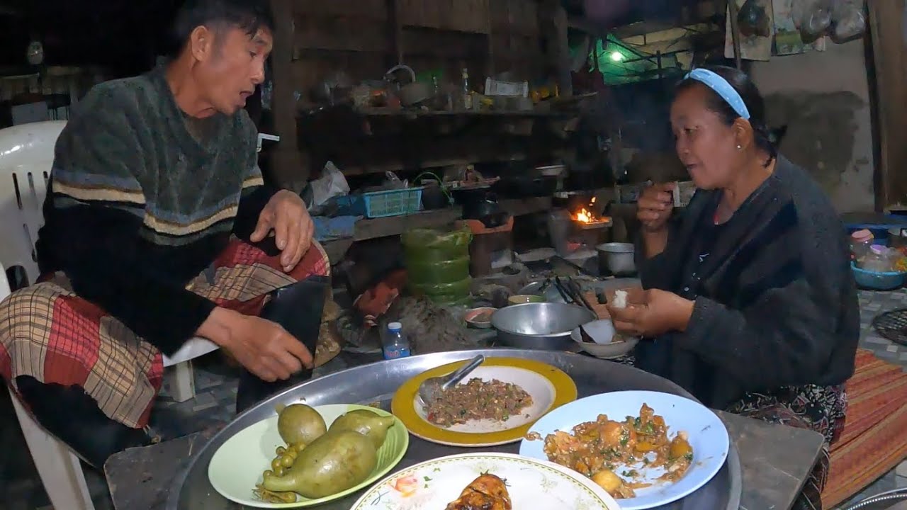 ปิ้งปลาดุกเหลือง แจ่วบักกอก ต้มบักน้ำ ก้อยนก