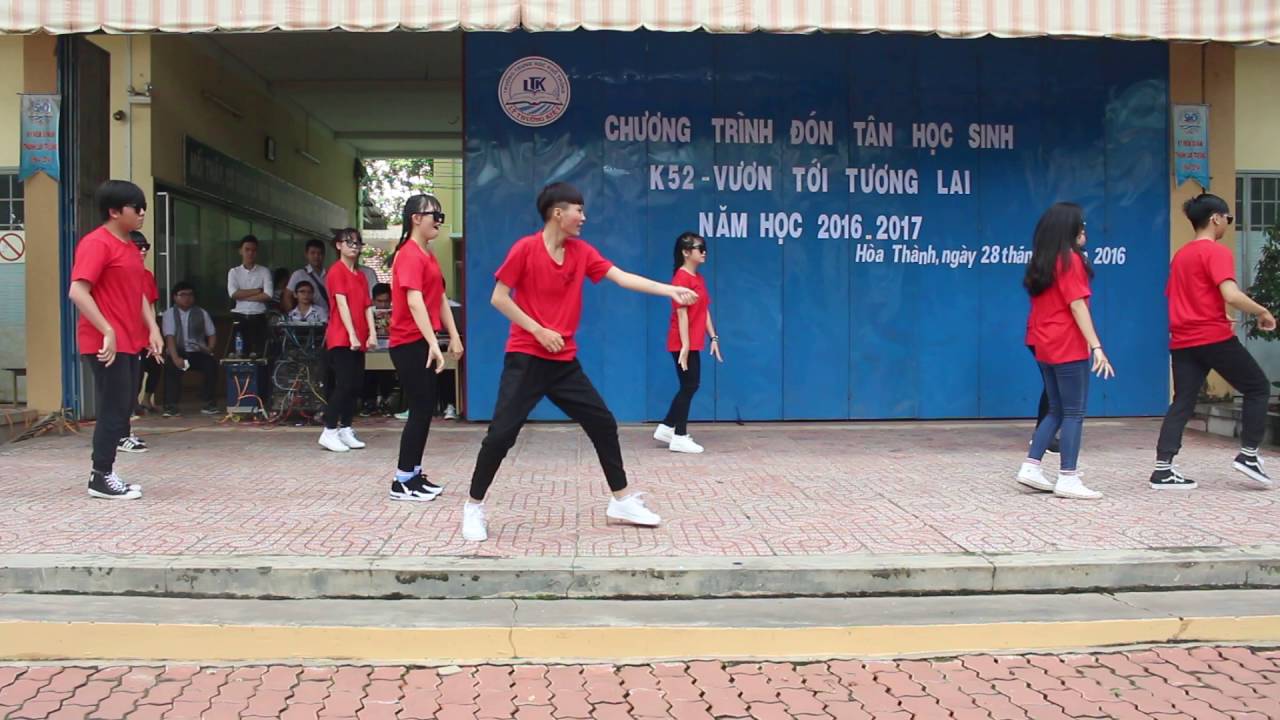 Đón Tân K52 _ Hiện Đại _ Bống bống bang bang + Boombastic
