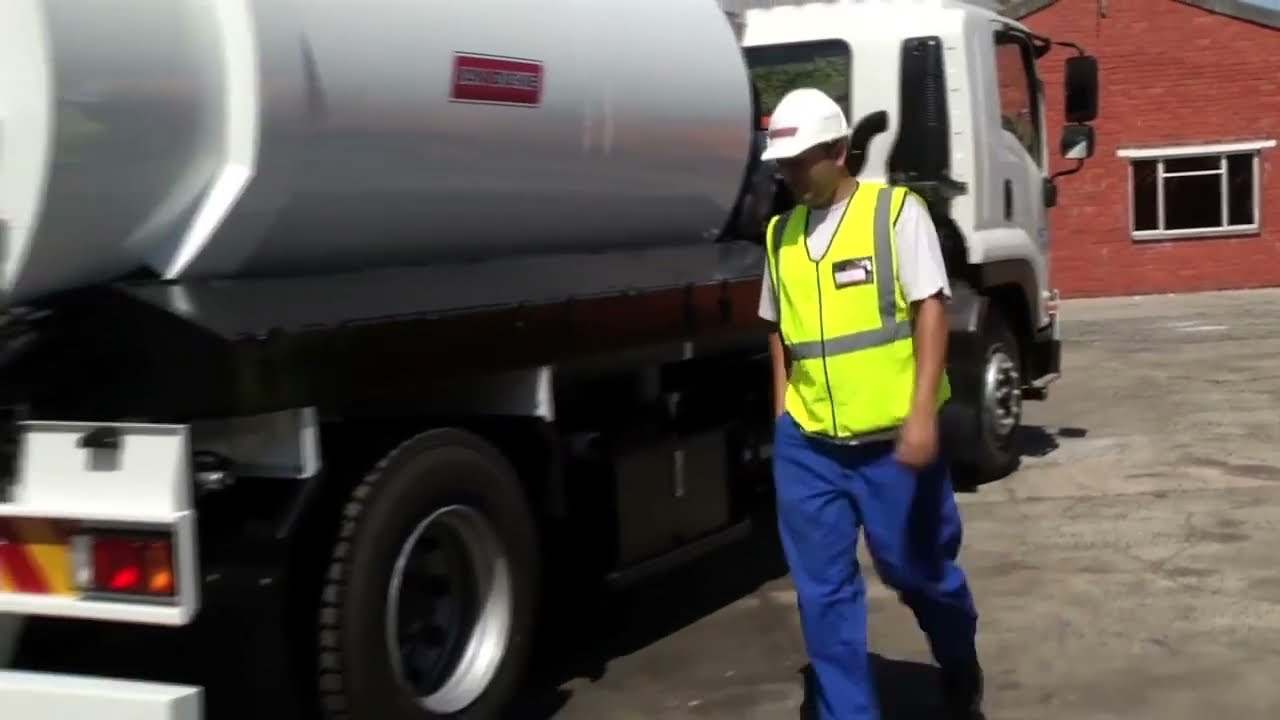 Sewer Jetting and Vacuum Truck