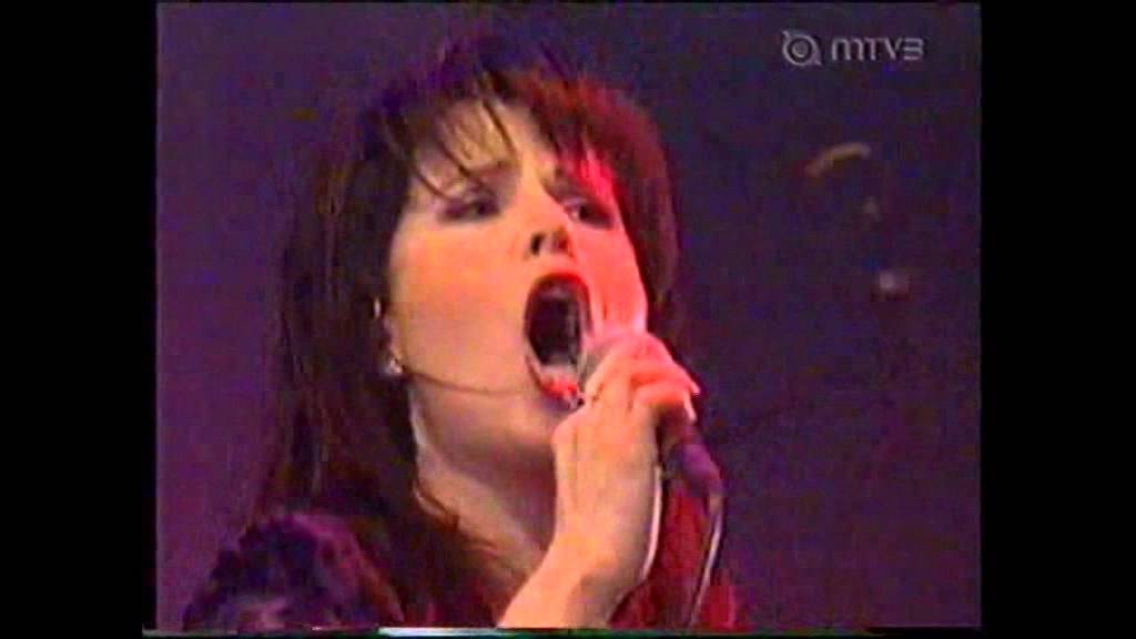 Kaija Koo - Tinakenkätyttö (live Popfinlandia 2001)