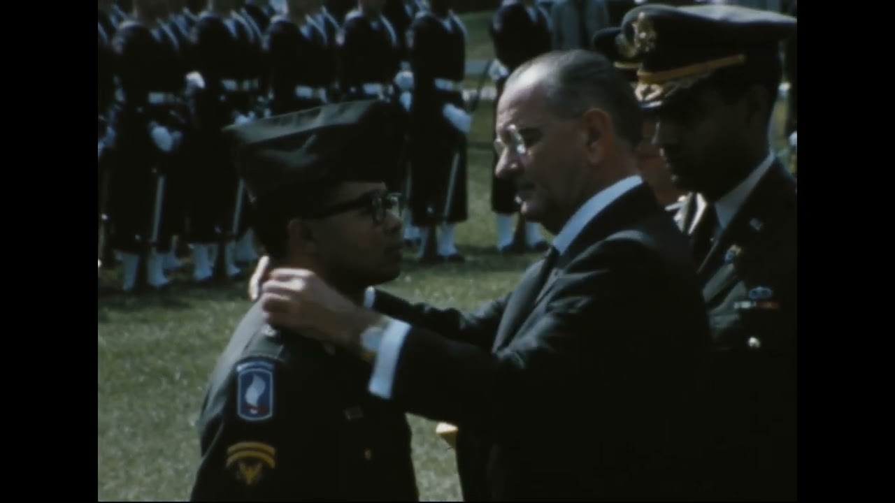 Lawrence Joel receiving Medal of Honor