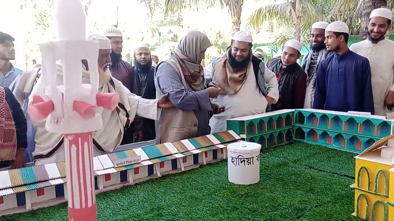 আপনারা সবাই দেখেন জামিয়া আশরাফিয়া ঝাপুয়ার দৃশ্য