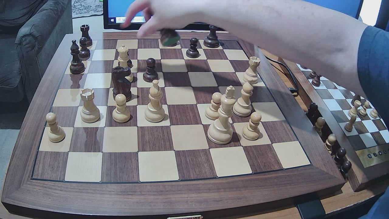 Millennium The King Performance vs Mephisto Montreux (Mephisto Phoenix)