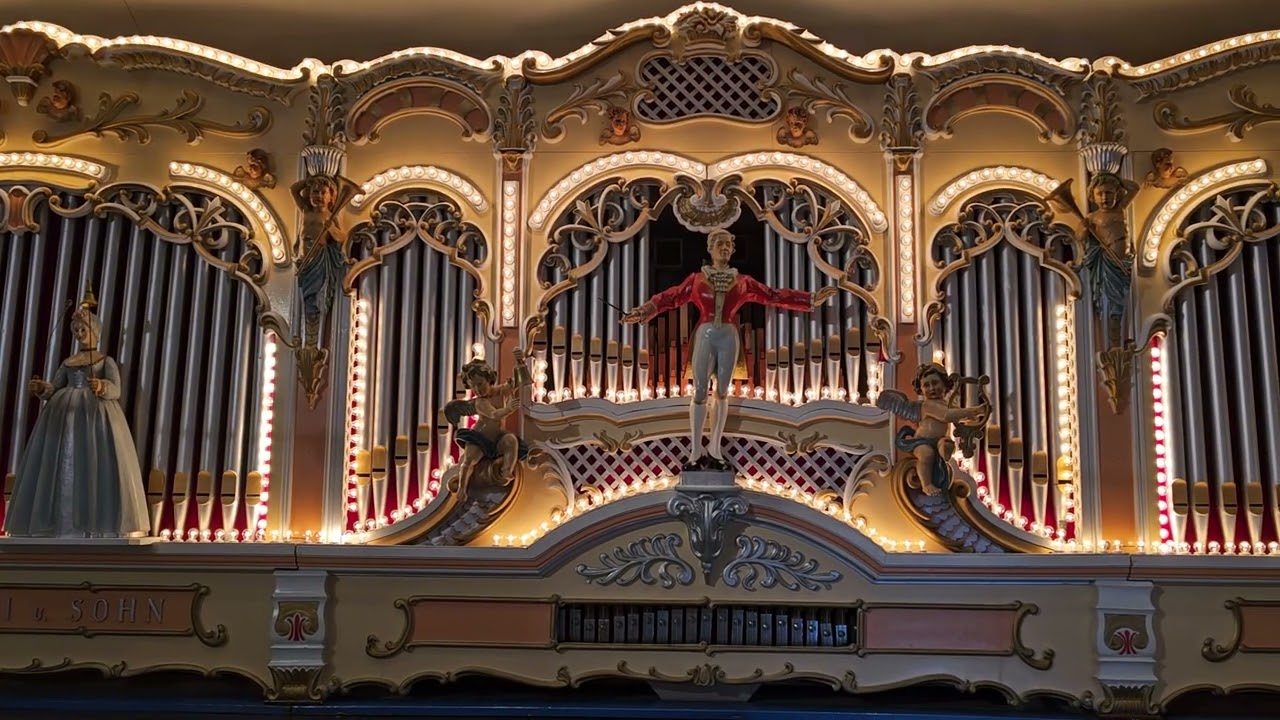 Karl Frei Jahrmarktsorgel Baujahr 1949. Musikstück unbekannt. Gespielt im Museum für Musikautomaten.