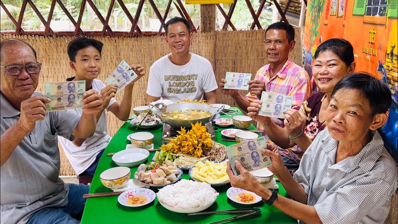 Lẩu Cá Tầm Vui Mừng Gia Đình Nhận Được Số Tiền Lớn Từ Cô Vân Ở Mỹ Gởi Tặng  / at6n