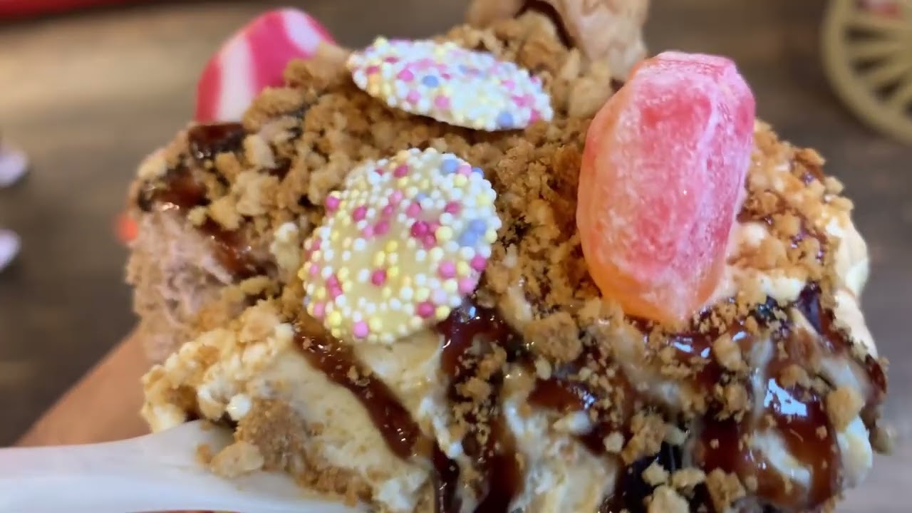LONDON'S CRAZIEST DESSERT STORE - Hans and Gretel, Camden