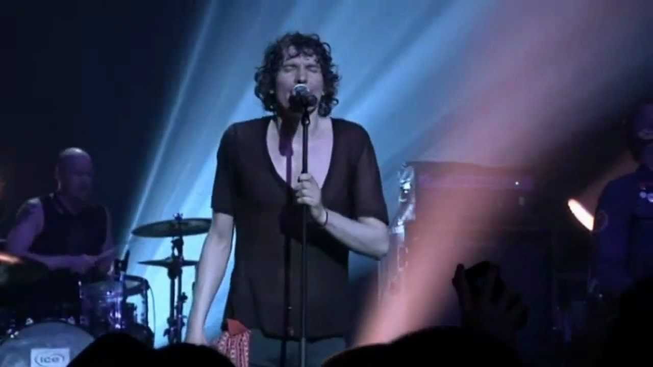 11 - Håkan Hellström - Kärlek Är Ett Brev Skickat Tusen Gånger (Live @ Cirkus 2011) HD