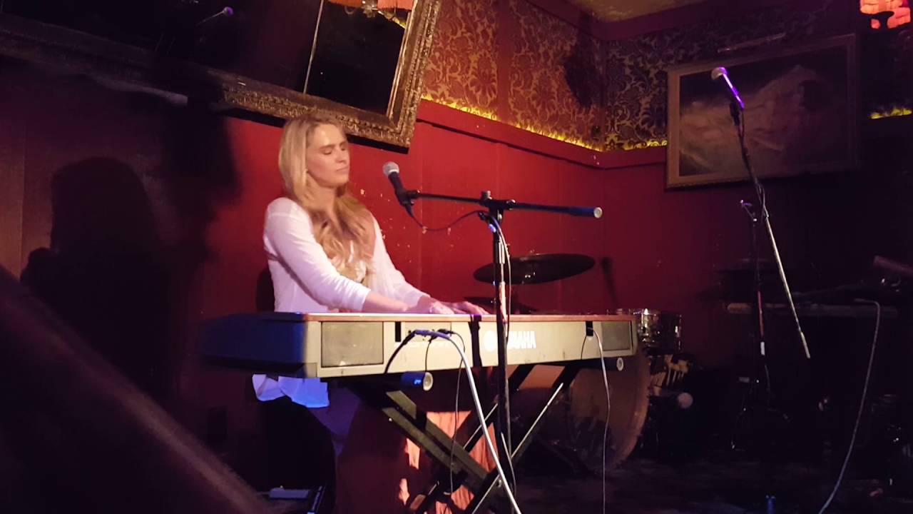 Use Me Bill Withers Cover - Amanda Ply