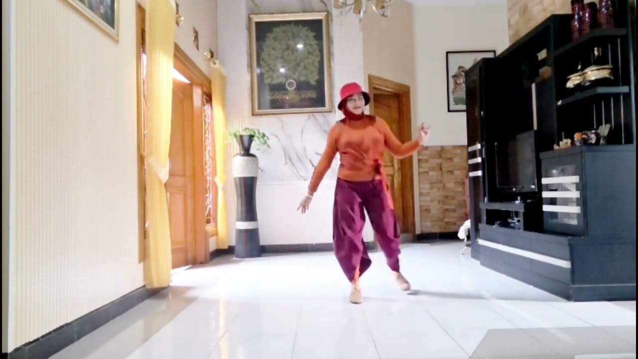 Beautiful Girls Line Dance | Choreo by Yuli Sucipto (INA)
