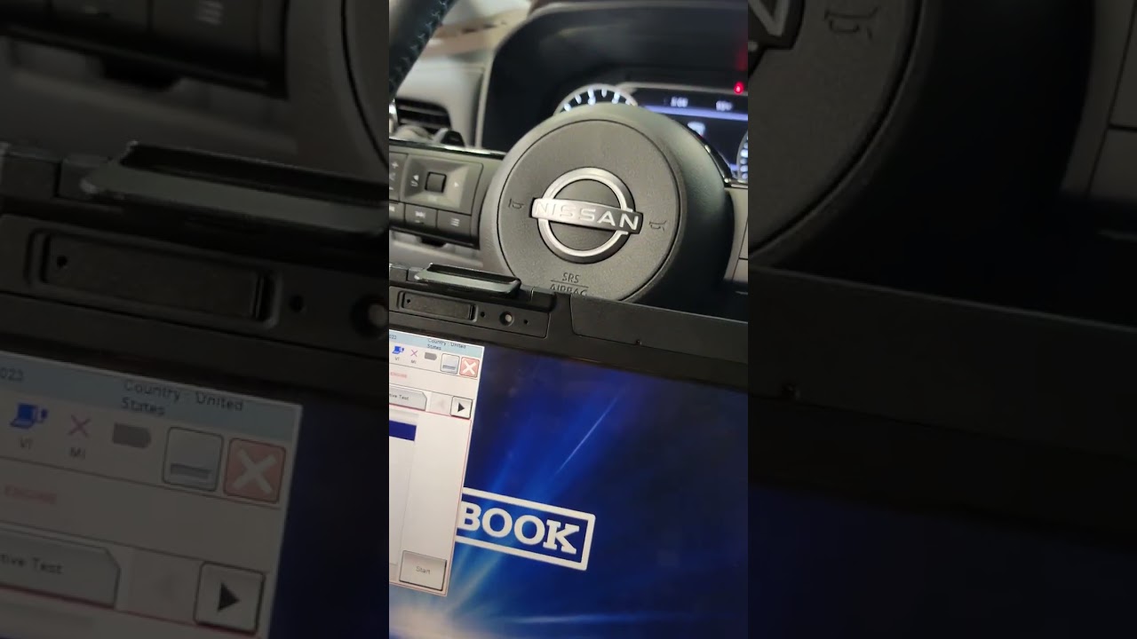 Загорелся индикатор неисправности двигателя и пропала мощность на Nissan Rogue 2023 года выпуска