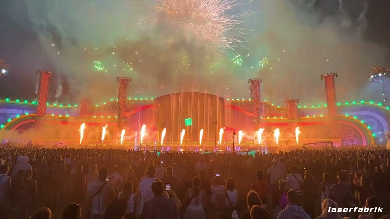 Our LASER- and WATERFOUNTAIN SHOW for the GLÜCKSGEFÜHLE FESTIVAL Closing Ceremony