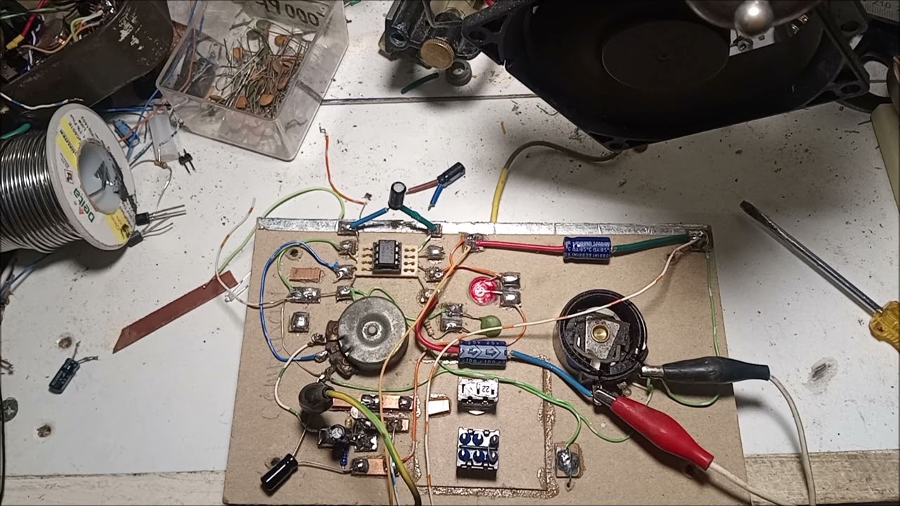 The Hoofamax LM386 A5 amplifier