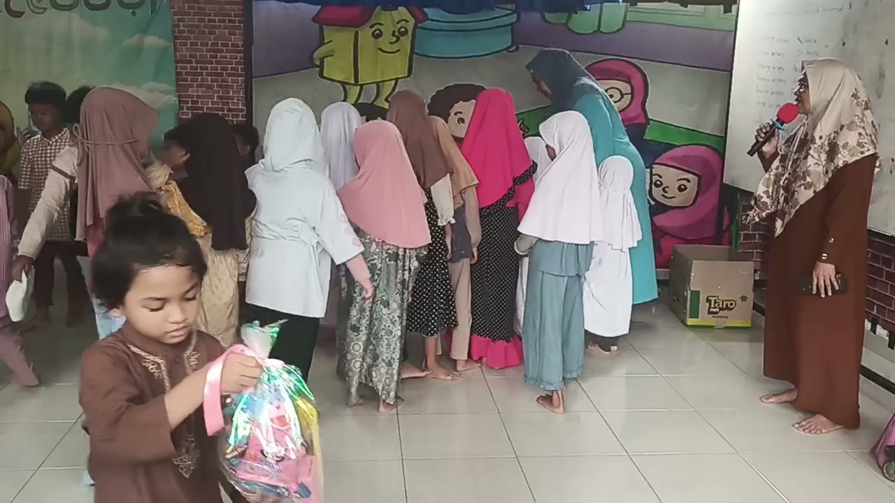 Ultah shienna yg ke 5 THN di TPA part 5