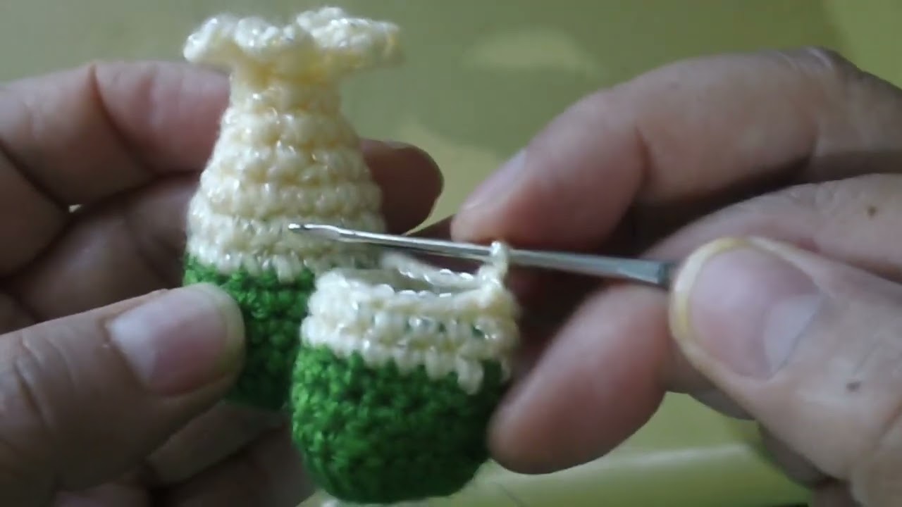 BOTONES PARA ORQUIDEAS O OTRA FLOR A CROCHET