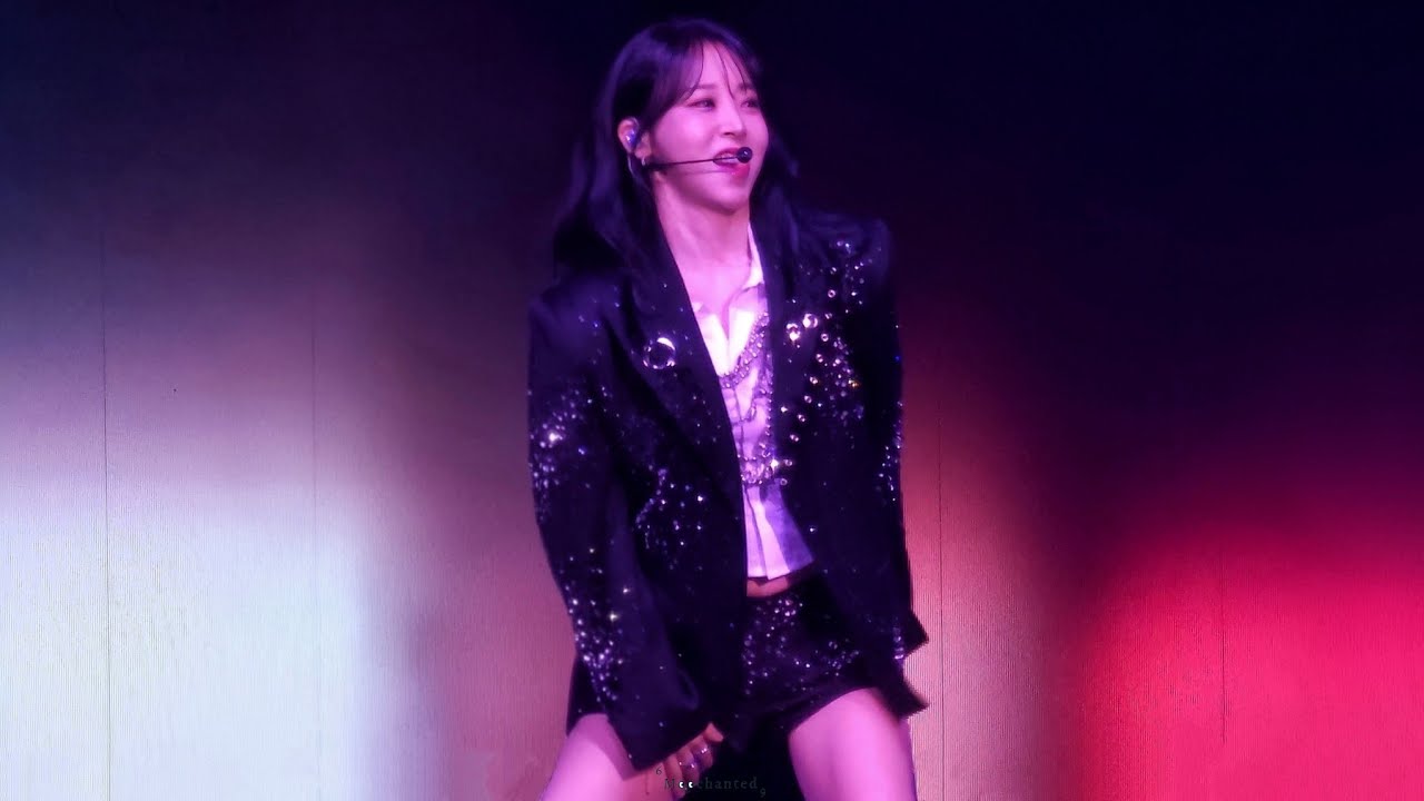 251214 마마무 문별 MUSEUM 콘서트 IN MACAU TOUCHIN&MOVIN + G999직캠(MAMAMOO MOONBYUL FANCAM)