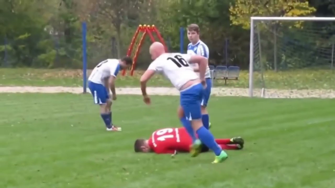 FOULS und BELEIDIGUNGEN - Kreisliga Highlights #kreisliga #kreisligafussball #fu&szlig;ball 