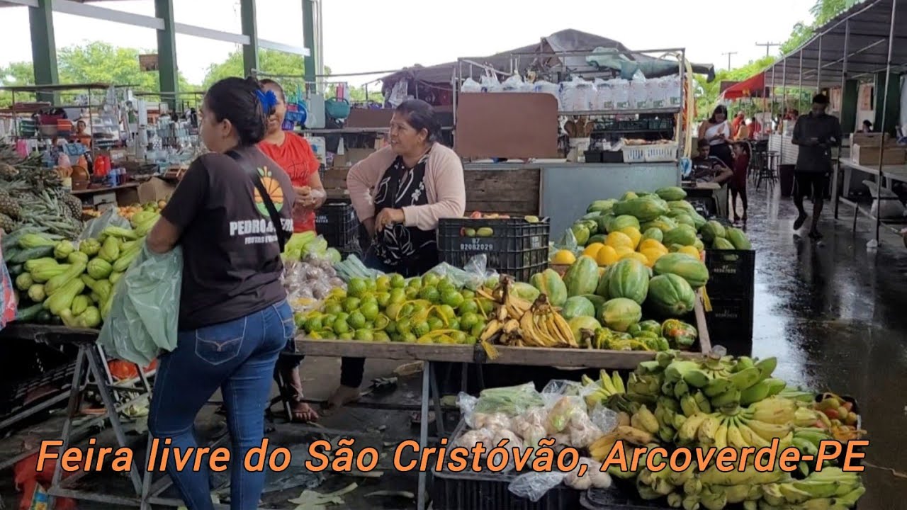 Feira livre: Pátio Lídio Cordeiro Maciel, Bairro do Sao Cristóvão, Arcoverde-PE 09/06/2024.