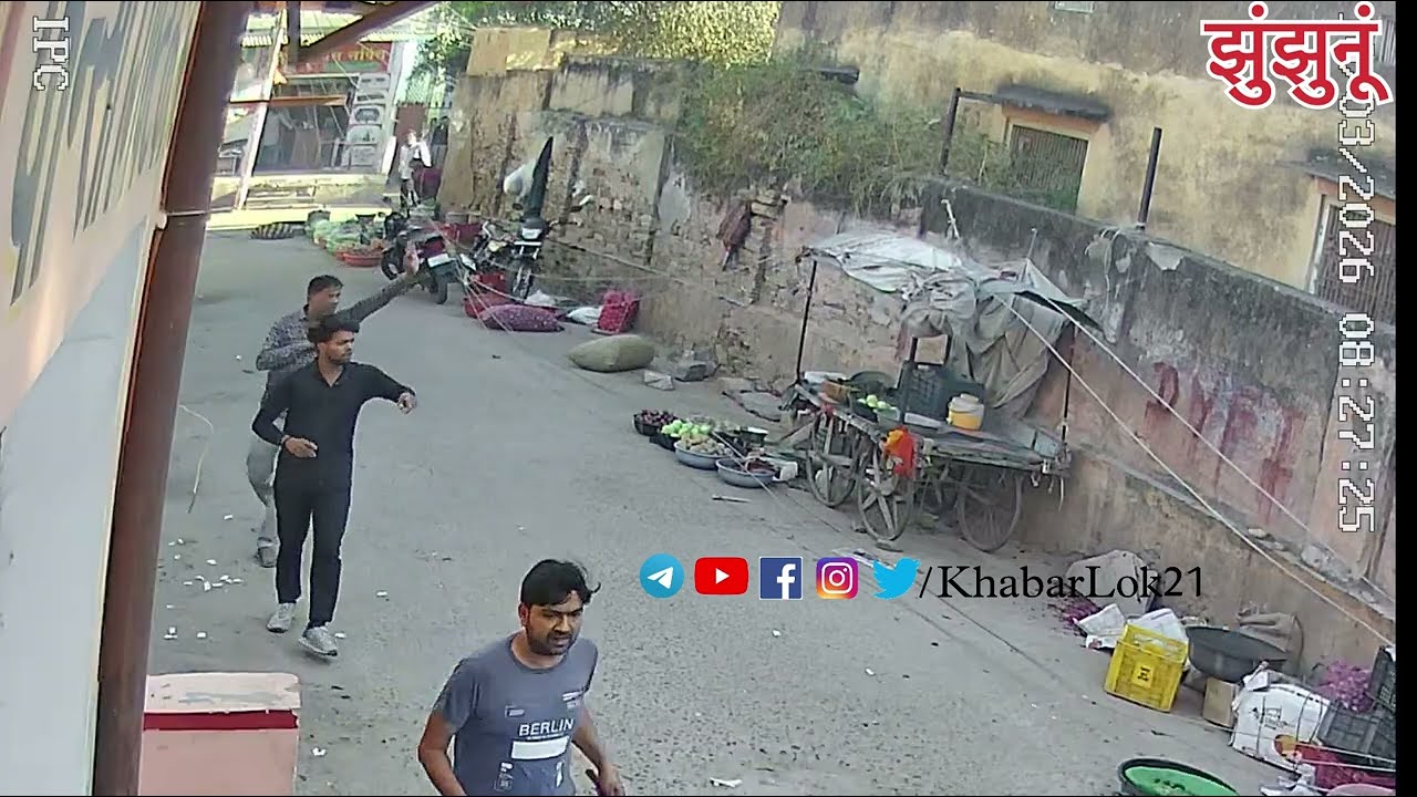 उदयपुरवाटी बाजार में बंदर के कूदने से बिजली पोल गिरा, बड़ा हादसा टला!
